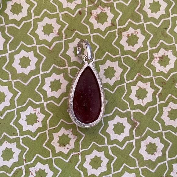 Natural Strawberry Quartz Silver Plated Teardrop Pendant Red 2โ x ยพโ โ Brand New - Picture 5 of 7